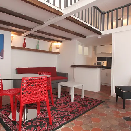 Centre - At Otel Paris