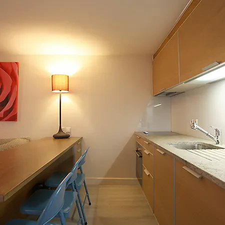 Centre - At